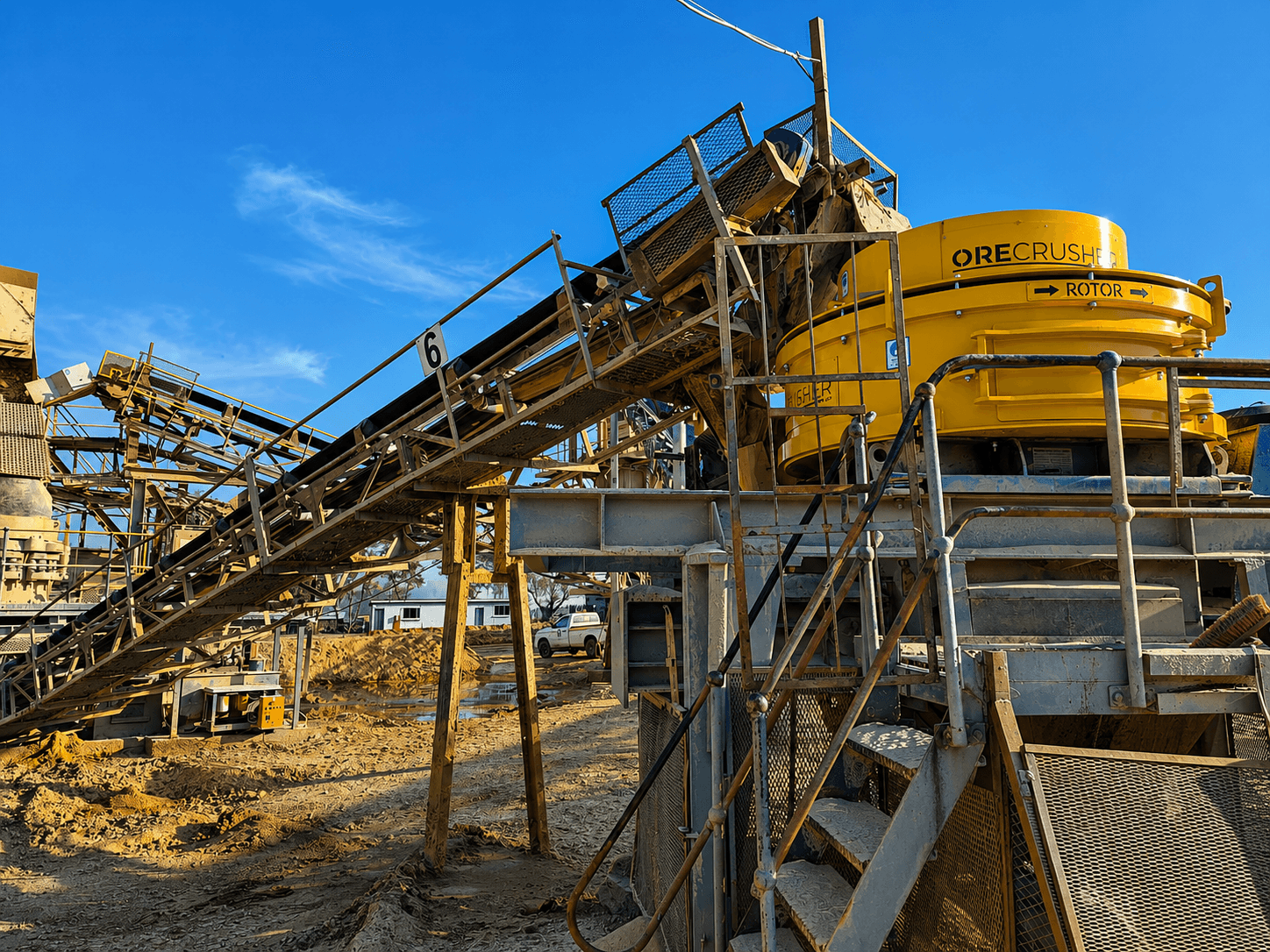 OM100 VSI crusher installation